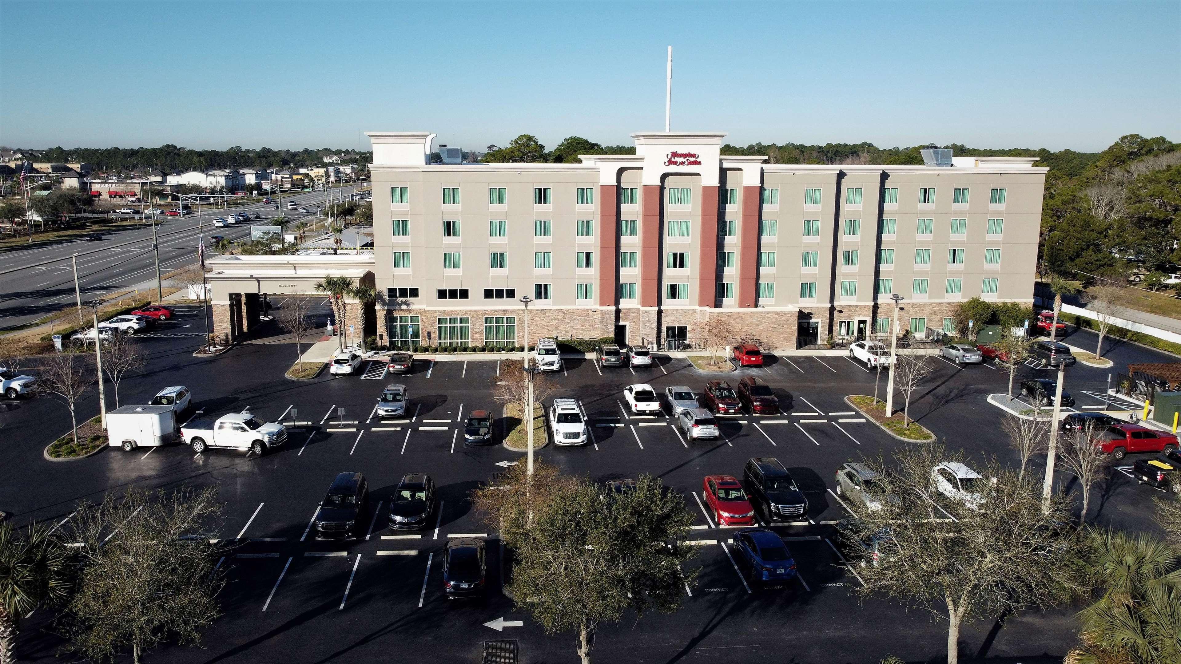Hampton Inn & Suites Jacksonville Beach Boulevard/Mayo Clinic Exterior photo